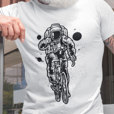 50-002b-tricko-s-potlacou-astronaut-bicycle-astronauti-bicykle-nase-dizajny-fantasy-sci-fi-pasazieri-noc-galaxia-vesmir