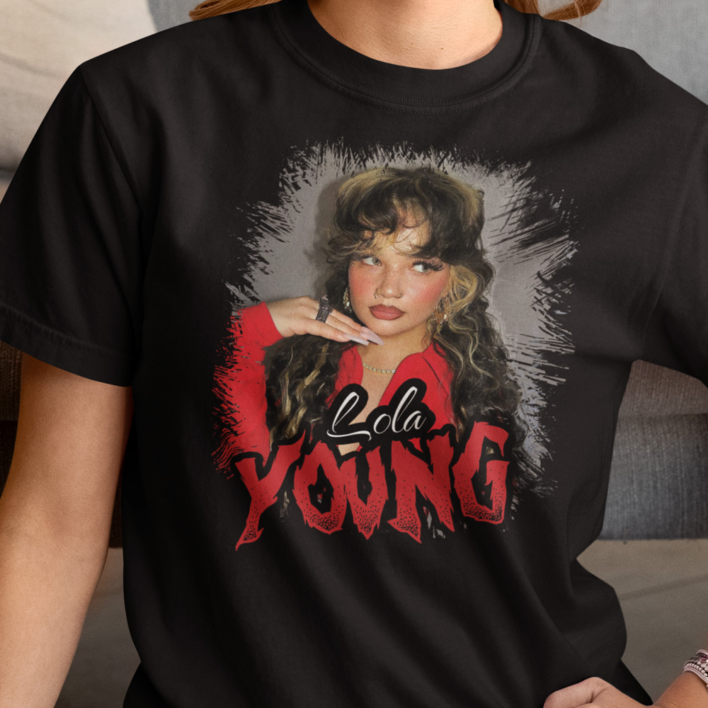 57-177c-tricko-s-potlacou-lola-young-pop-music-hudba-70s-80s-90s-2000s-funky-music-abstract-hudba-world-music-mtv-hip-hop-rnb-rock-reggae-metal