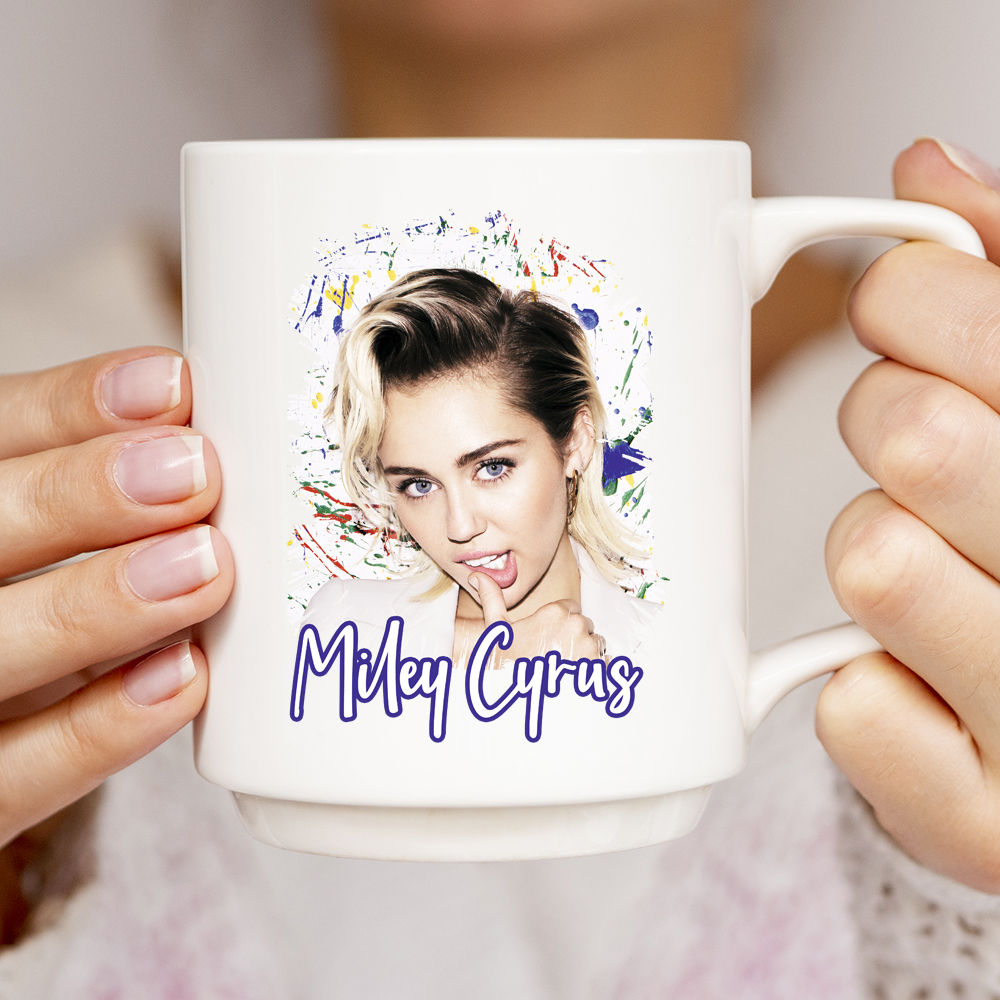 96-57-019-hrncek-s-potlacou-miley-cyrus-pop-music-hudba-70s-80s-90s-2000s-funky-music-abstract-hudba-world-music-mtv-hip-hop-rnb-rock-reggae-metal 96-57-019-hrncek-s-potlacou-miley-cyrus-pop-music-hudba-70s-80s-90s-2000s-funky-music-abstract-hudba-world-music-mtv-hip-hop-rnb-rock-reggae-metal