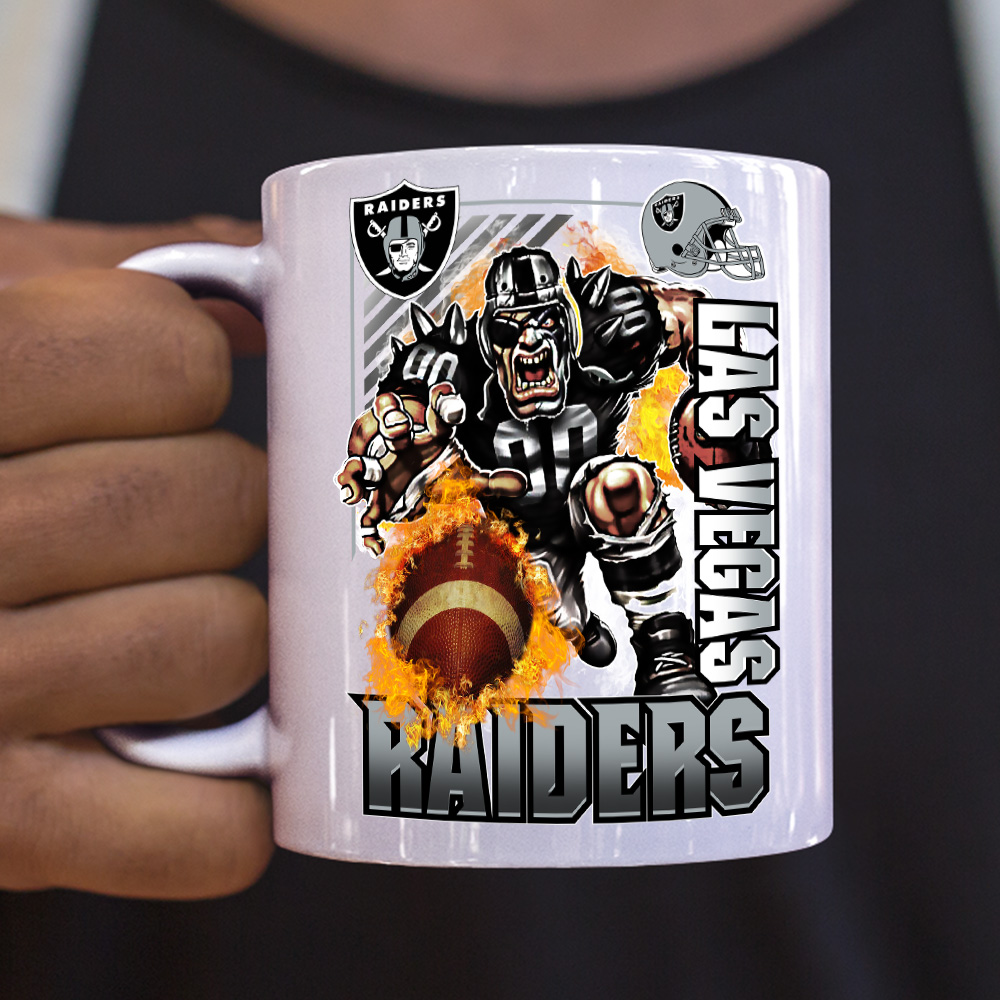 96-61-025-keramicky-hrncek-s-potlacou-las-vegas-raiders-nfl-nhl-football-americky-futbal-sport-sports-american-football 96-61-025-keramicky-hrncek-s-potlacou-las-vegas-raiders-nfl-nhl-football-americky-futbal-sport-sports-american-football