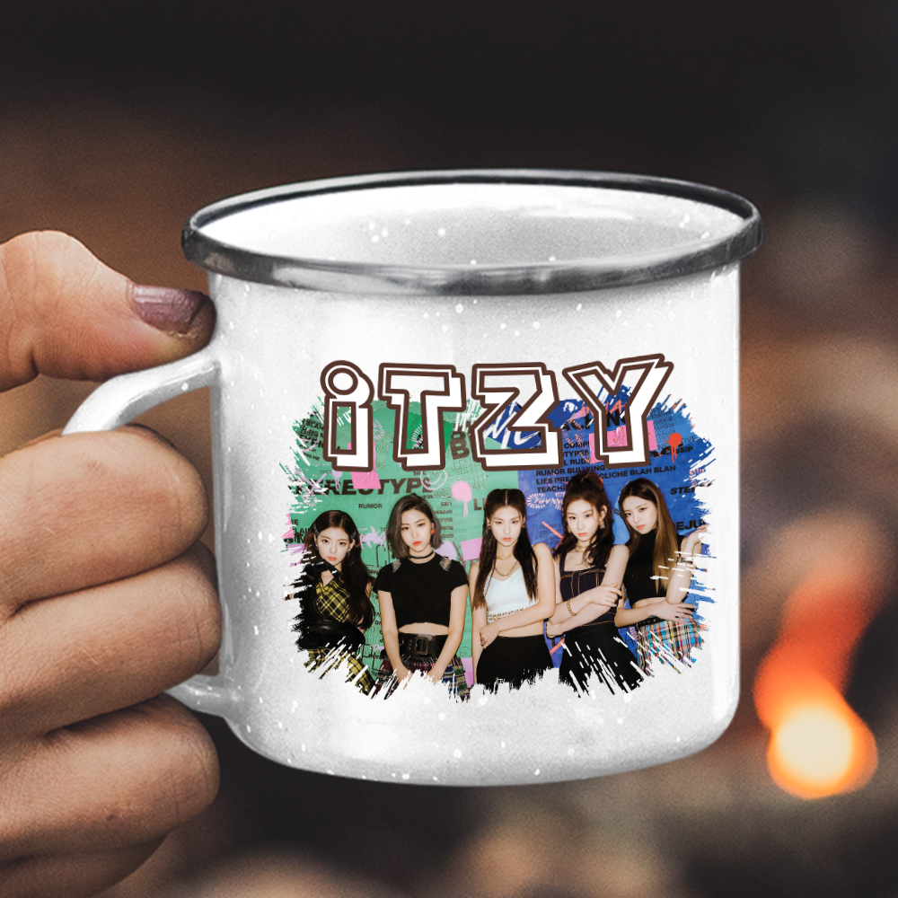 97-57-018-hrncek-s-potlacou-itzy-pop-music-hudba-70s-80s-90s-2000s-funky-music-abstract-hudba-world-music-mtv-hip-hop-rnb-rock-reggae-metal 97-57-018-hrncek-s-potlacou-itzy-pop-music-hudba-70s-80s-90s-2000s-funky-music-abstract-hudba-world-music-mtv-hip-hop-rnb-rock-reggae-metal