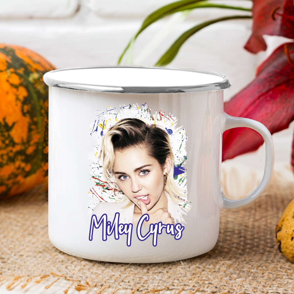 97-57-019-hrncek-s-potlacou-miley-cyrus-pop-music-hudba-70s-80s-90s-2000s-funky-music-abstract-hudba-world-music-mtv-hip-hop-rnb-rock-reggae-metal 97-57-019-hrncek-s-potlacou-miley-cyrus-pop-music-hudba-70s-80s-90s-2000s-funky-music-abstract-hudba-world-music-mtv-hip-hop-rnb-rock-reggae-metal