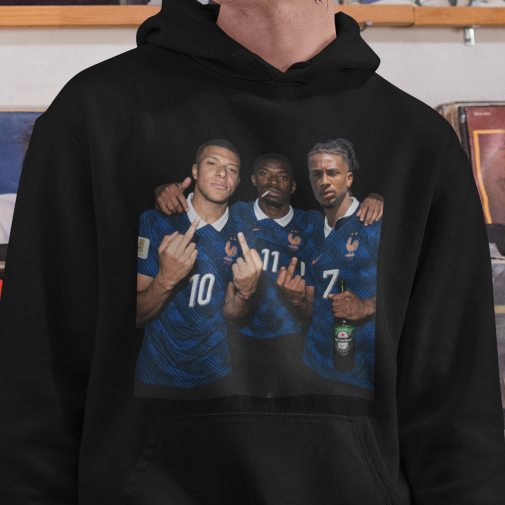 99-88-018c-mikina-s-potlacou-kylian-mbappe-ousmane-dembele-michael-olise-futbal-football-soccer-fifa-world-championship-soccer-stars-futbalove-hviezdy 99-88-018c-mikina-s-potlacou-kylian-mbappe-ousmane-dembele-michael-olise-futbal-football-soccer-fifa-world-championship-soccer-stars-futbalove-hviezdy